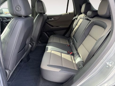 Used 2025 Chevrolet Equinox LT w/ Convenience Package II image 29