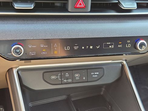 New 2026 Kia Carnival EX image 26