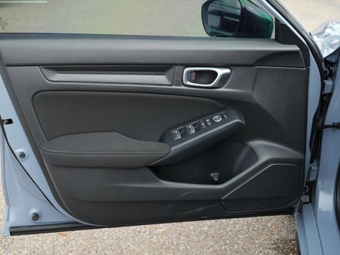 Used 2023 Honda Civic Sport image 13