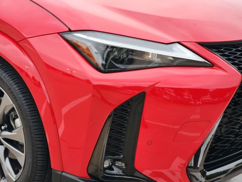 Used 2025 Lexus UX 300h FWD w/ Accessory Package (Z1) image 33