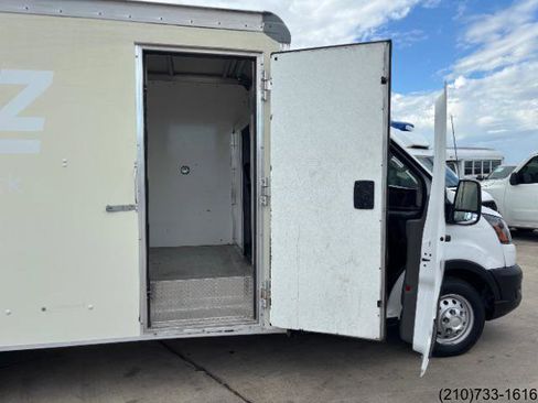 Used 2022 Ford Transit 350 DRW image 27