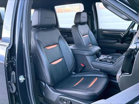 Used 2024 GMC Sierra 2500 AT4 w/ AT4 Preferred Package image 7