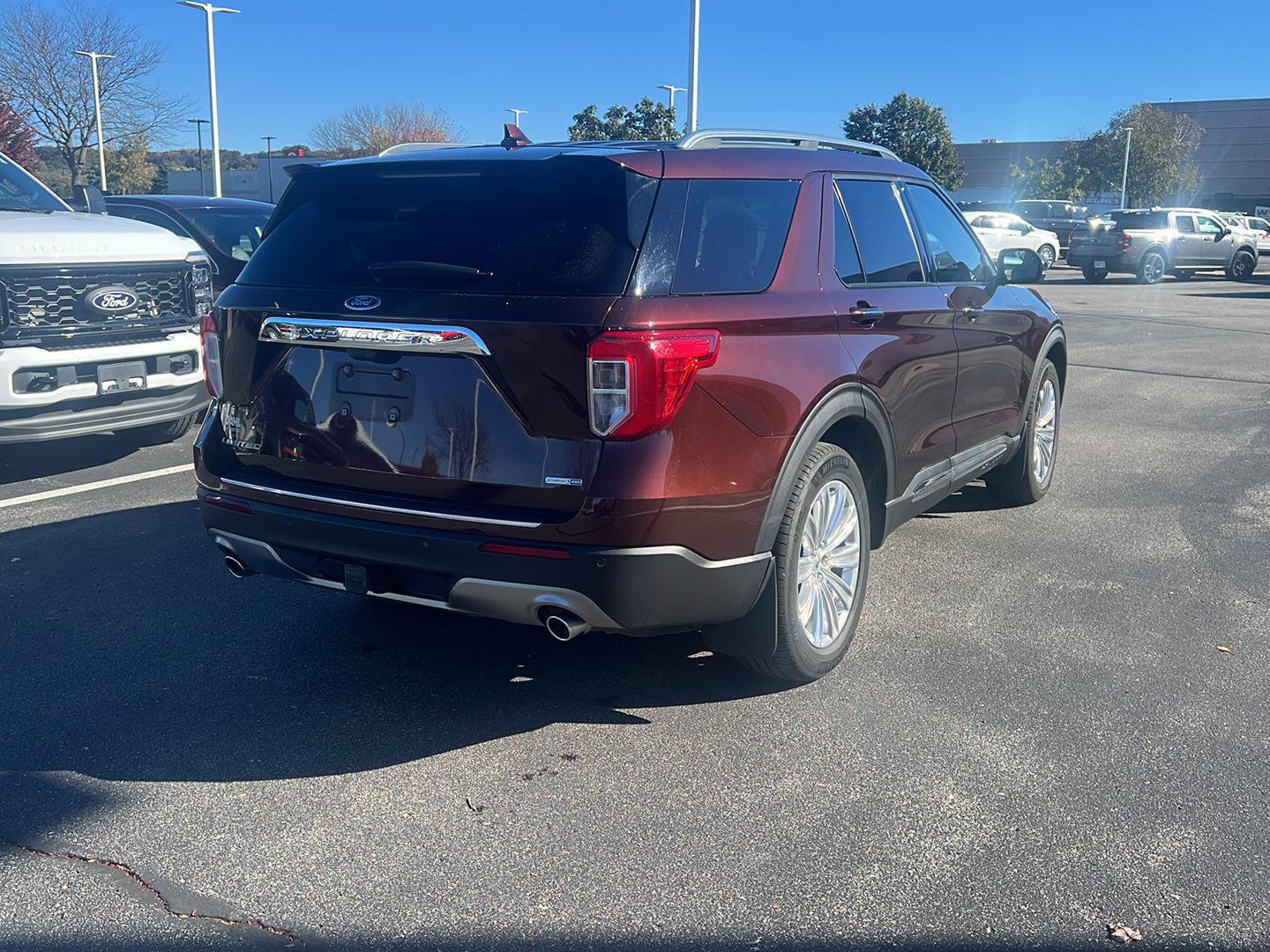 Used 2020 Ford Explorer Limited w/ Class III Trailer Tow Package AWD/4WD image 5