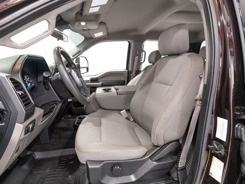 Used 2019 Ford F150 XLT AWD/4WD image 16
