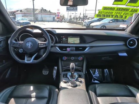 Used 2022 Alfa Romeo Stelvio Ti image 15