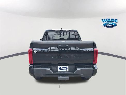 Used 2022 Toyota Tundra SR5 w/ SR5 Premium Package image 6