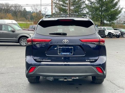 Used 2020 Toyota Highlander XLE image 5