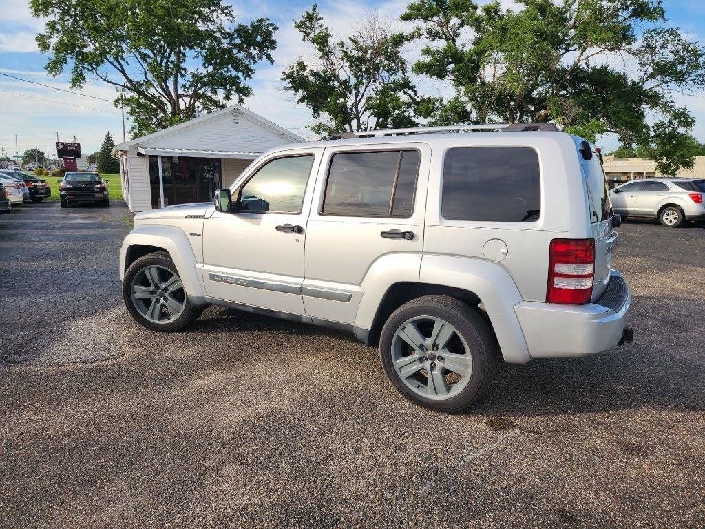Used 2011 Jeep Liberty Sport AWD/4WD image 8