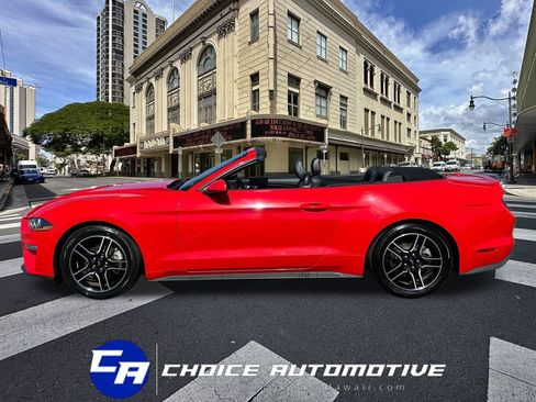 Used 2023 Ford Mustang Premium image 3