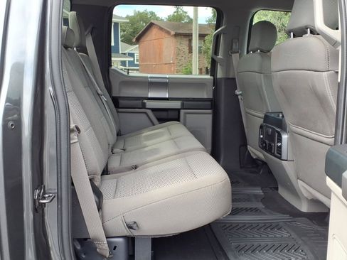 Used 2019 Ford F250 XLT w/ XLT Premium Package AWD/4WD image 14