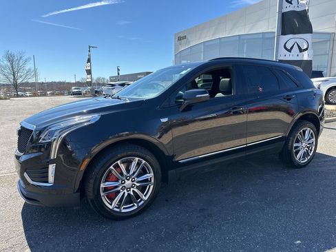 Used 2023 Cadillac XT5 Sportv w/ Technology Package AWD/4WD image 3