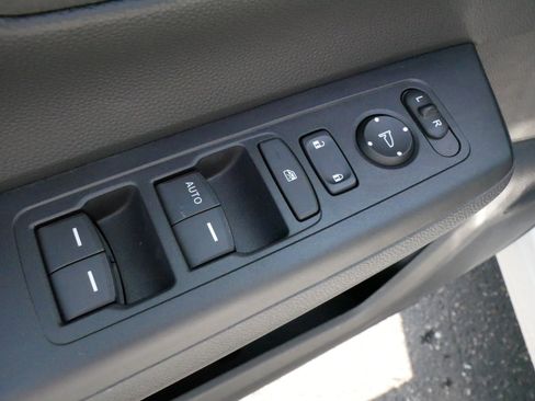 Used 2023 Honda CR-V LX image 19