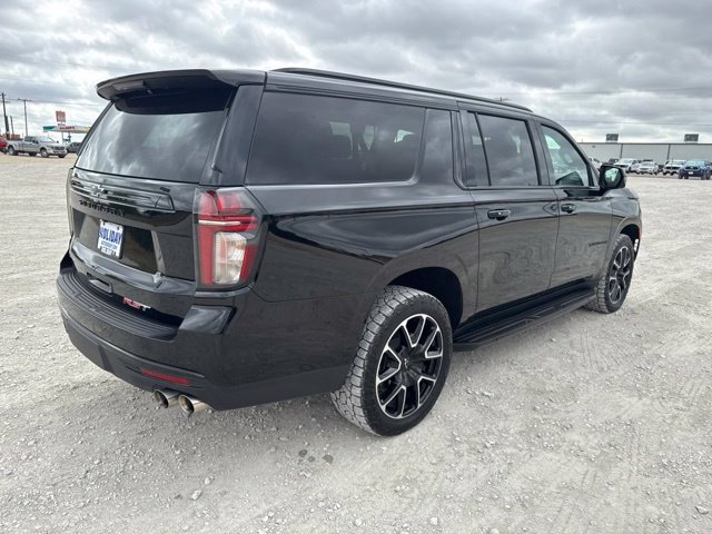 Used 2023 Chevrolet Suburban RST w/ Sport Performance Package AWD/4WD image 7