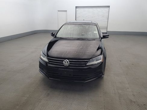 Used 2017 Volkswagen Jetta SE FWD image 15