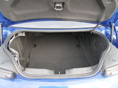 Used 2021 Chevrolet Camaro LT w/ RS Package image 14