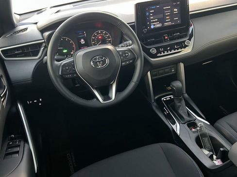 Certified 2023 Toyota Corolla Cross XSE image 18