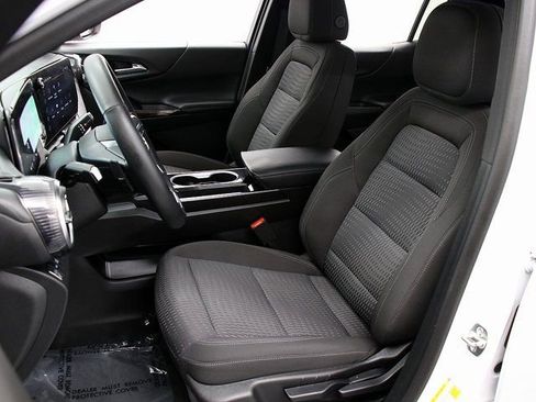 Certified 2025 Chevrolet Equinox LT w/ Safety and Technology Package image 9