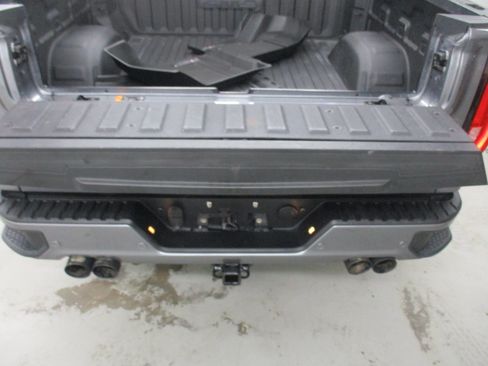 Certified 2022 GMC Sierra 1500 AT4 w/ AT4 Premium Package AWD/4WD image 13