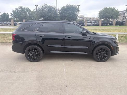 Used 2022 Kia Sorento SX AWD/4WD image 3