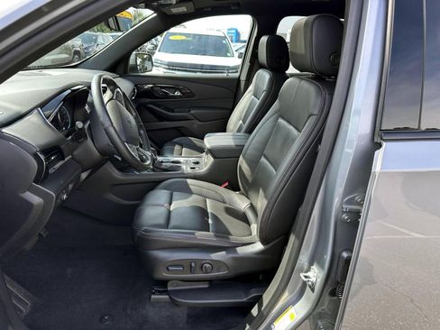 Used 2023 Chevrolet Traverse RS AWD/4WD image 11