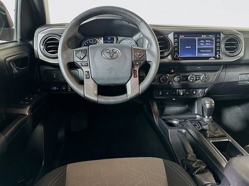 Used 2020 Toyota Tacoma TRD Sport w/ Technology Package AWD/4WD image 21