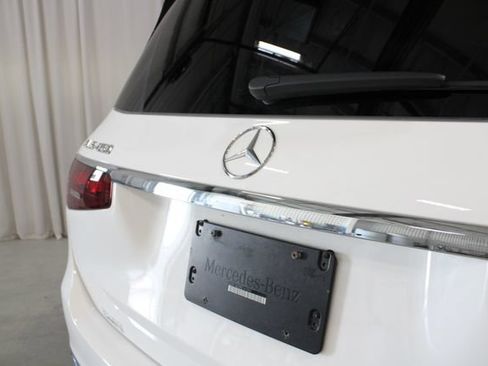 Used 2024 Mercedes-Benz GLS 450 4MATIC image 33