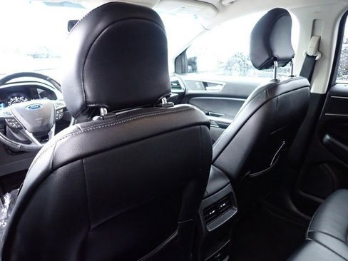 Used 2017 Ford Edge SEL w/ Equipment Group 201A image 17