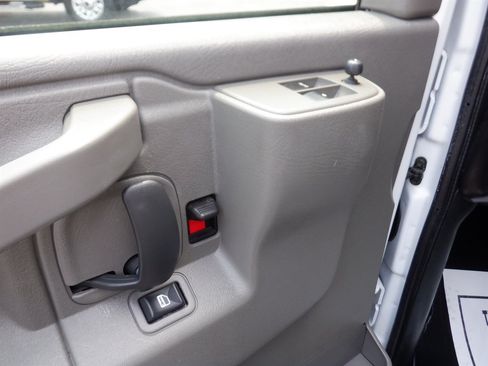 Used 2023 Chevrolet Express 2500 w/ Driver Convenience Package RWD image 11