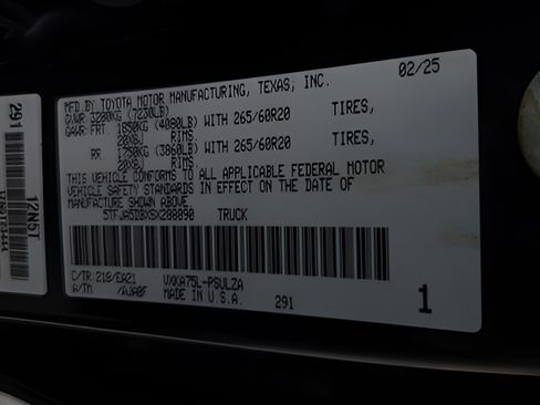 Certified 2025 Toyota Tundra Limited AWD/4WD image 21