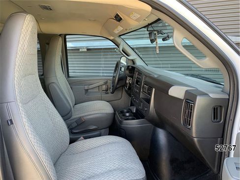 Used 2025 Chevrolet Express 3500 LS RWD image 21