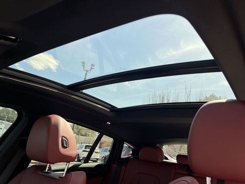 Certified 2025 BMW X4 xDrive30i image 30