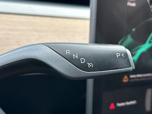 Used 2020 Tesla Model 3 Performance image 32