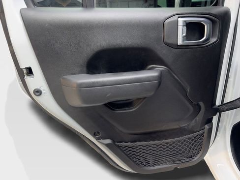 Used 2022 Jeep Wrangler Unlimited Sport image 34