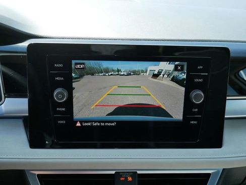 New 2026 Volkswagen Taos SE AWD/4WD image 12