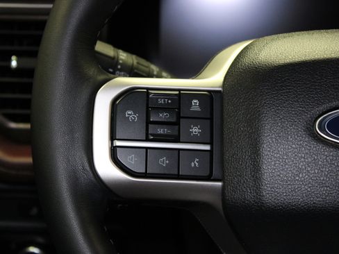 Used 2024 Ford Expedition Limited AWD/4WD image 23