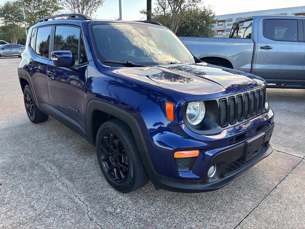 Used 2020 Jeep Renegade Altitude FWD image 3