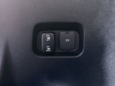 Certified 2022 Ford Edge Titanium w/ Equipment Group 301A image 8