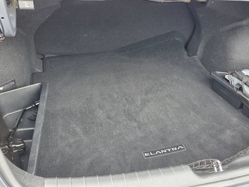Used 2024 Hyundai Elantra SEL FWD image 8