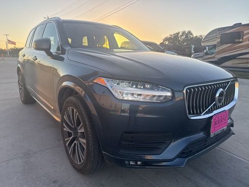 Used 2021 Volvo XC90 T6 Momentum w/ Protection Package Premier image 24