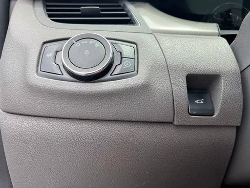 Used 2012 Ford Edge SEL AWD/4WD image 10