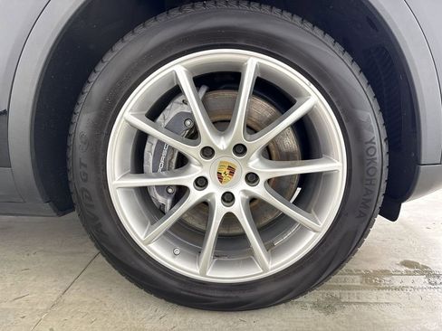 Certified 2021 Porsche Cayenne image 15