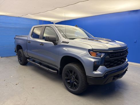 New 2026 Chevrolet Silverado 1500 Custom Trail Boss w/ Turbomax Blackout Package AWD/4WD image 2