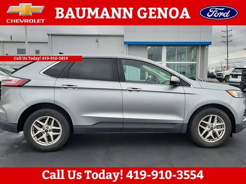 Used 2024 Ford Edge SEL image 7