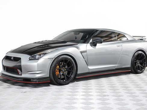 Used 2010 Nissan GT-R Premium AWD/4WD image 20