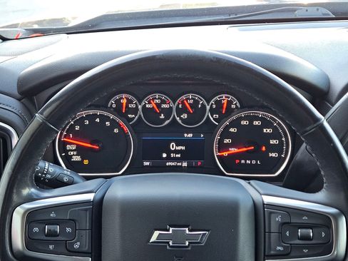 Used 2021 Chevrolet Silverado 1500 LT Trail Boss w/ Convenience Package II image 16