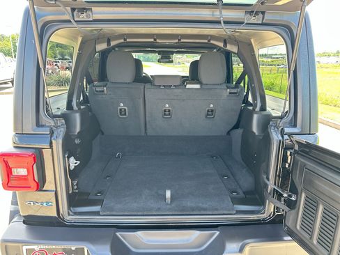 Used 2025 Jeep Wrangler Unlimited Rubicon 4xe w/ Safety Group AWD/4WD image 23