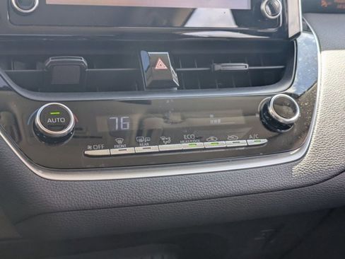 Used 2020 Toyota Corolla LE image 13