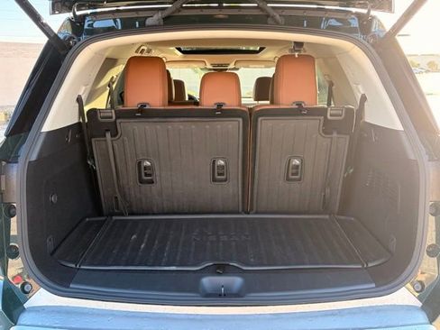 Used 2025 Nissan Pathfinder Platinum w/ Cargo Package AWD/4WD image 26