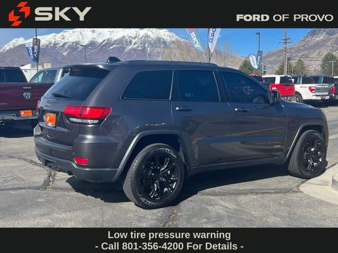 Used 2016 Jeep Grand Cherokee Laredo 75th Anniversary image 6