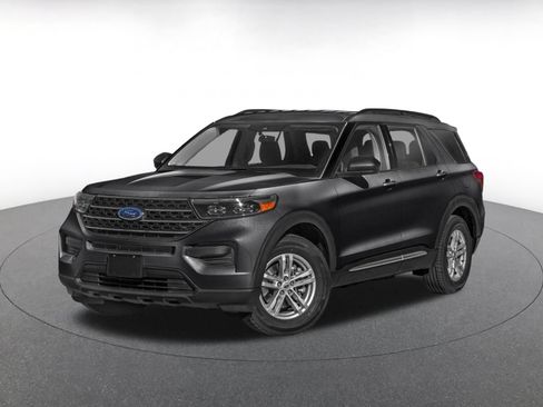 Used 2023 Ford Explorer XLT w/ Equipment Group 202A RWD image 3